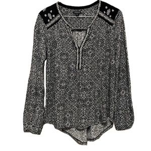 Women’s LUCKY BRAND, Bishop Sleeves, V-Neck Top, Black/White, Small